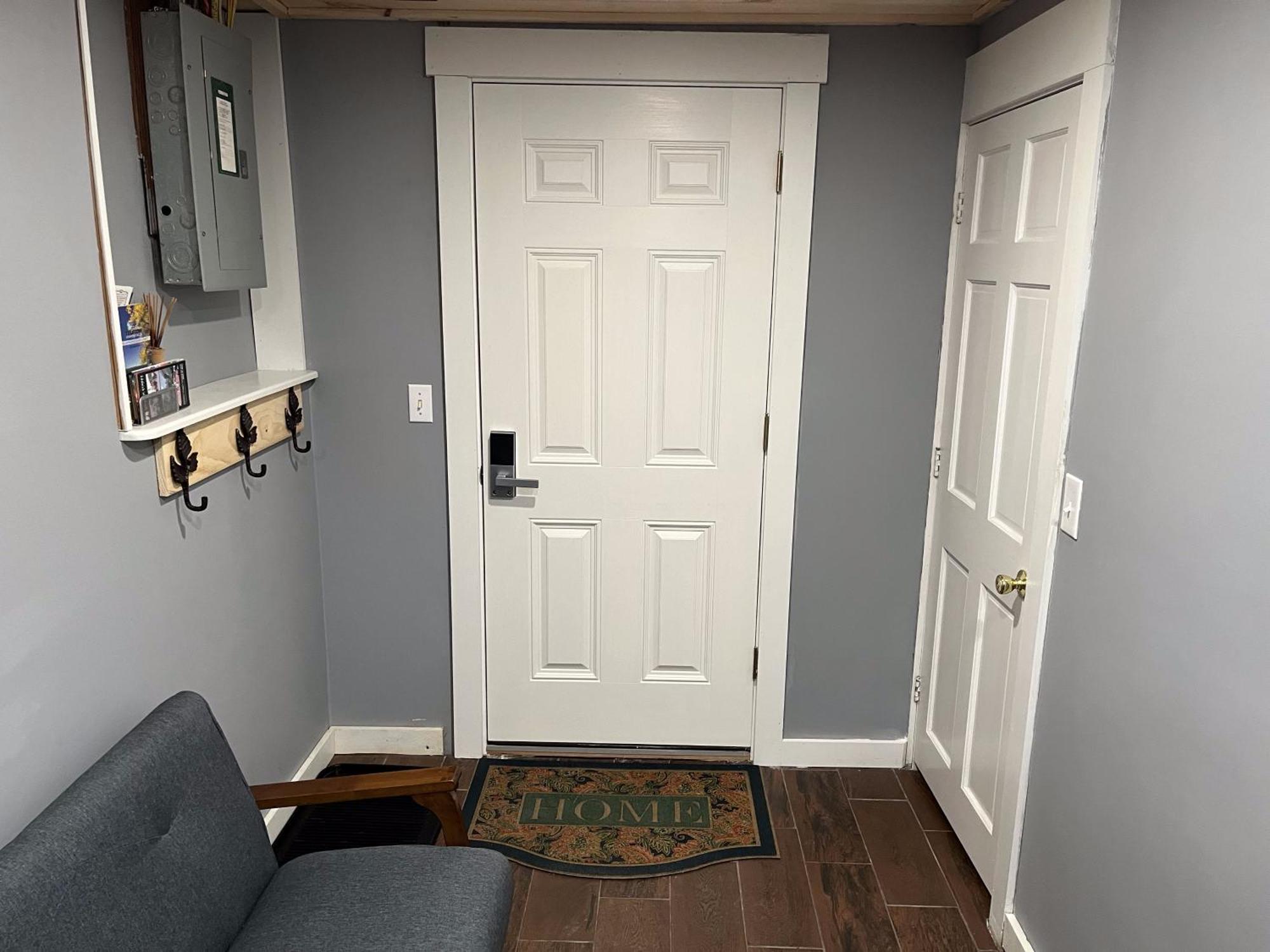 Plush Garden Level Apartment Near Stowe Morristown Экстерьер фото
